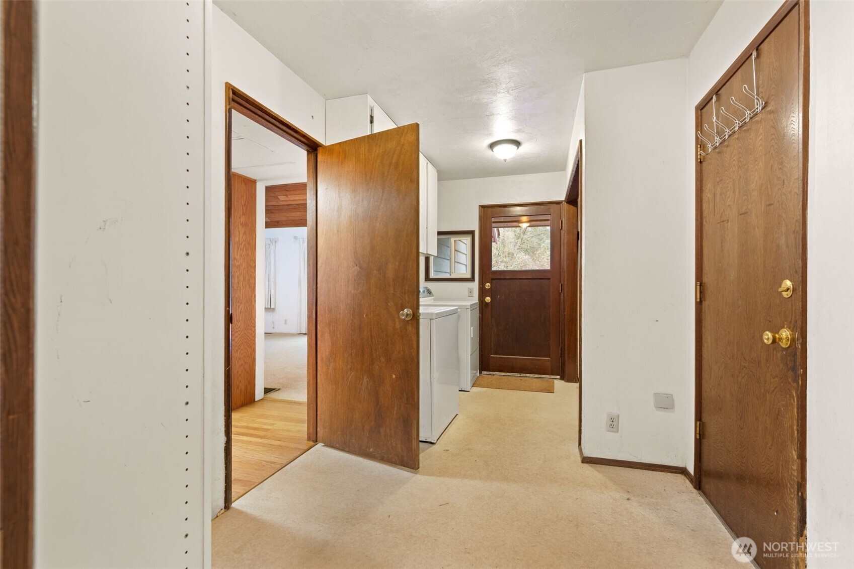 409 Shanklin Road Property Photo 18