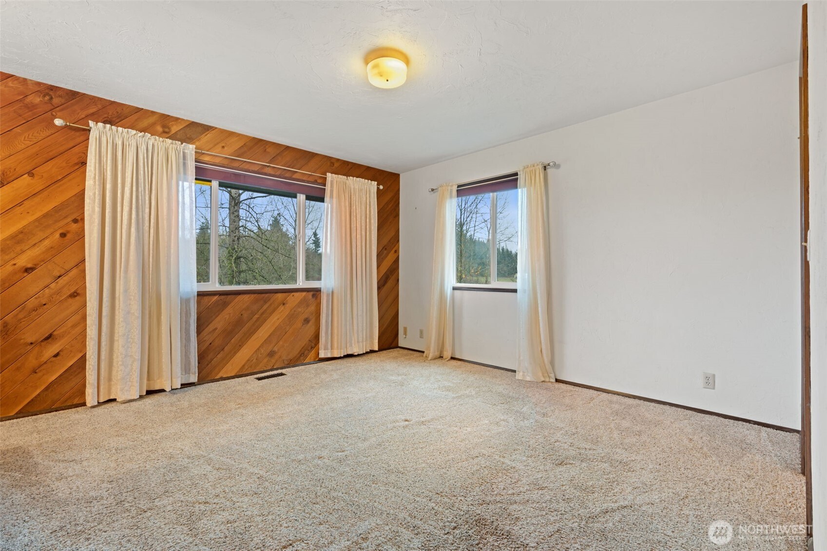 409 Shanklin Road Property Photo 19