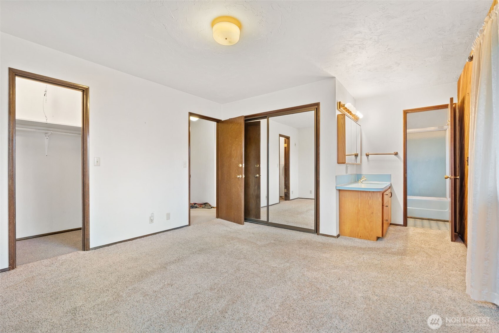 409 Shanklin Road Property Photo 20