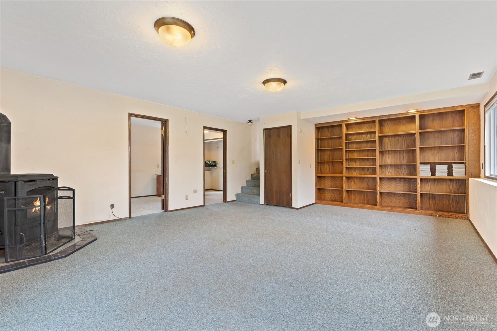 409 Shanklin Road Property Photo 25
