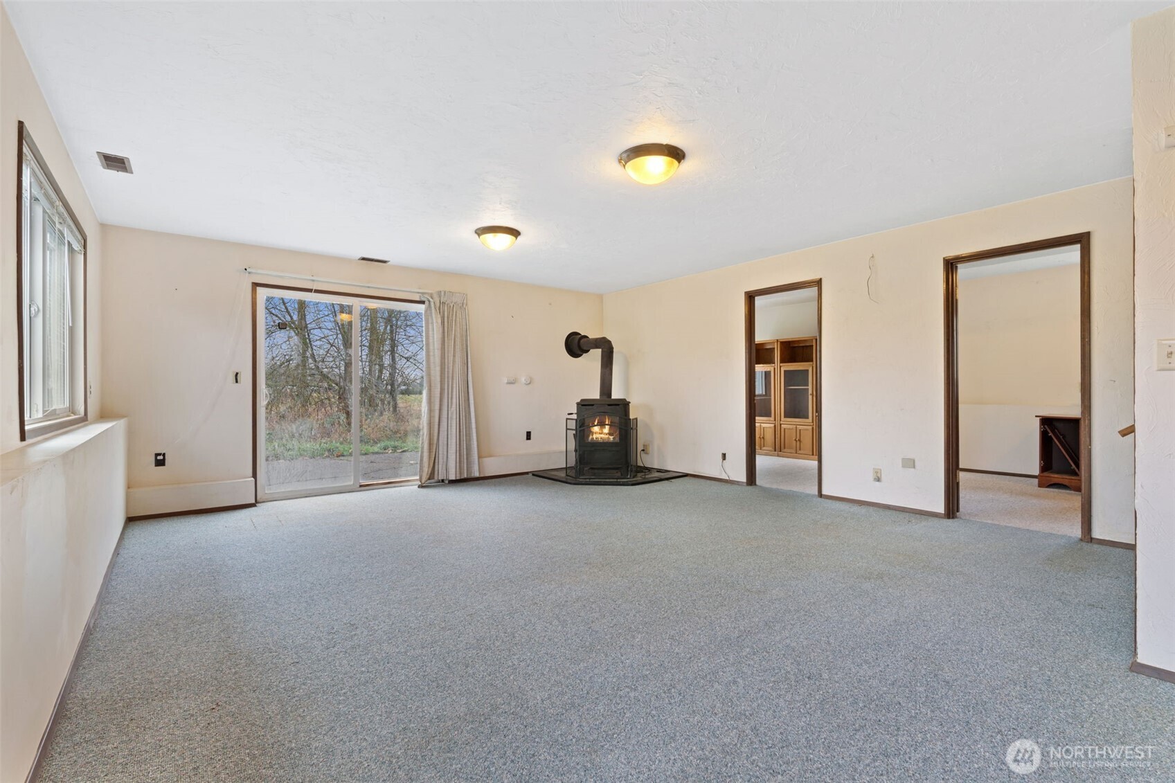 409 Shanklin Road Property Photo 26