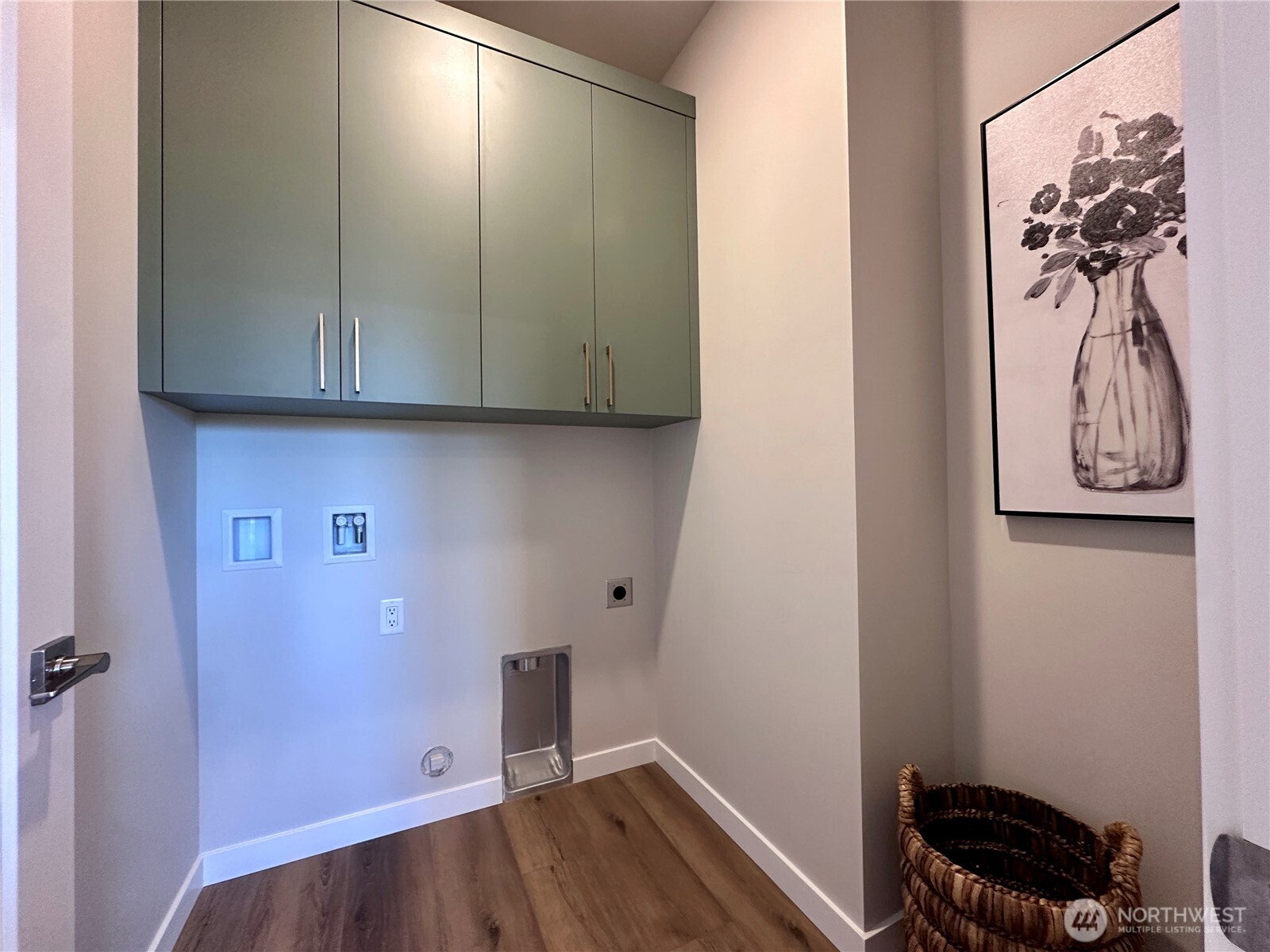 4304 Creston Way Property Photo 17