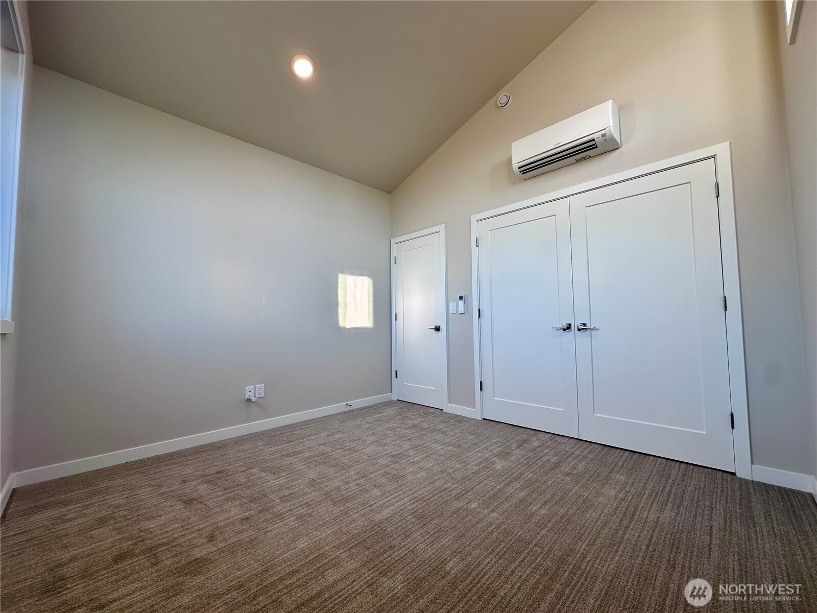 4304 Creston Way Property Photo 22