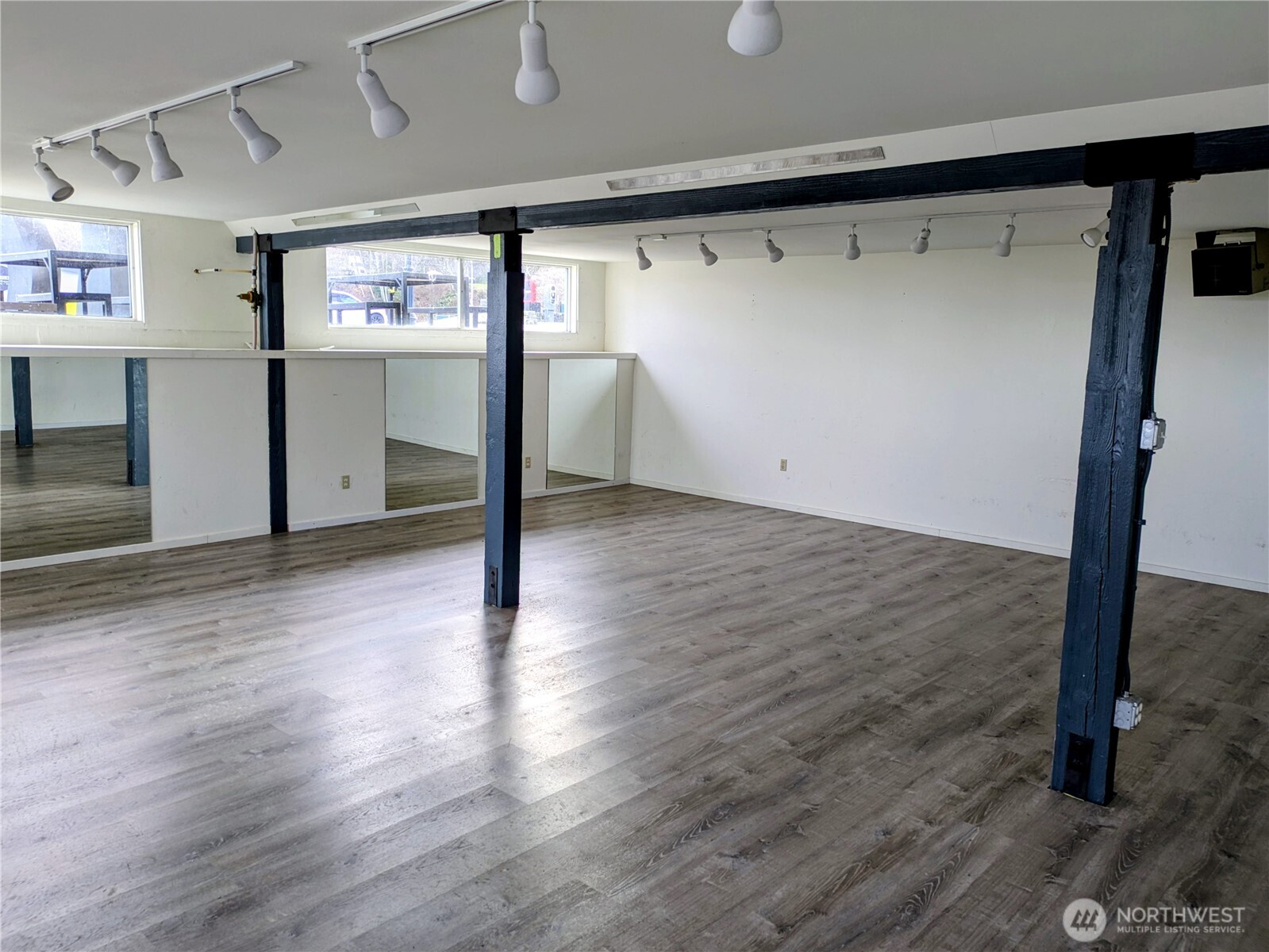 222 N Lincoln Street 207 Property Photo 8