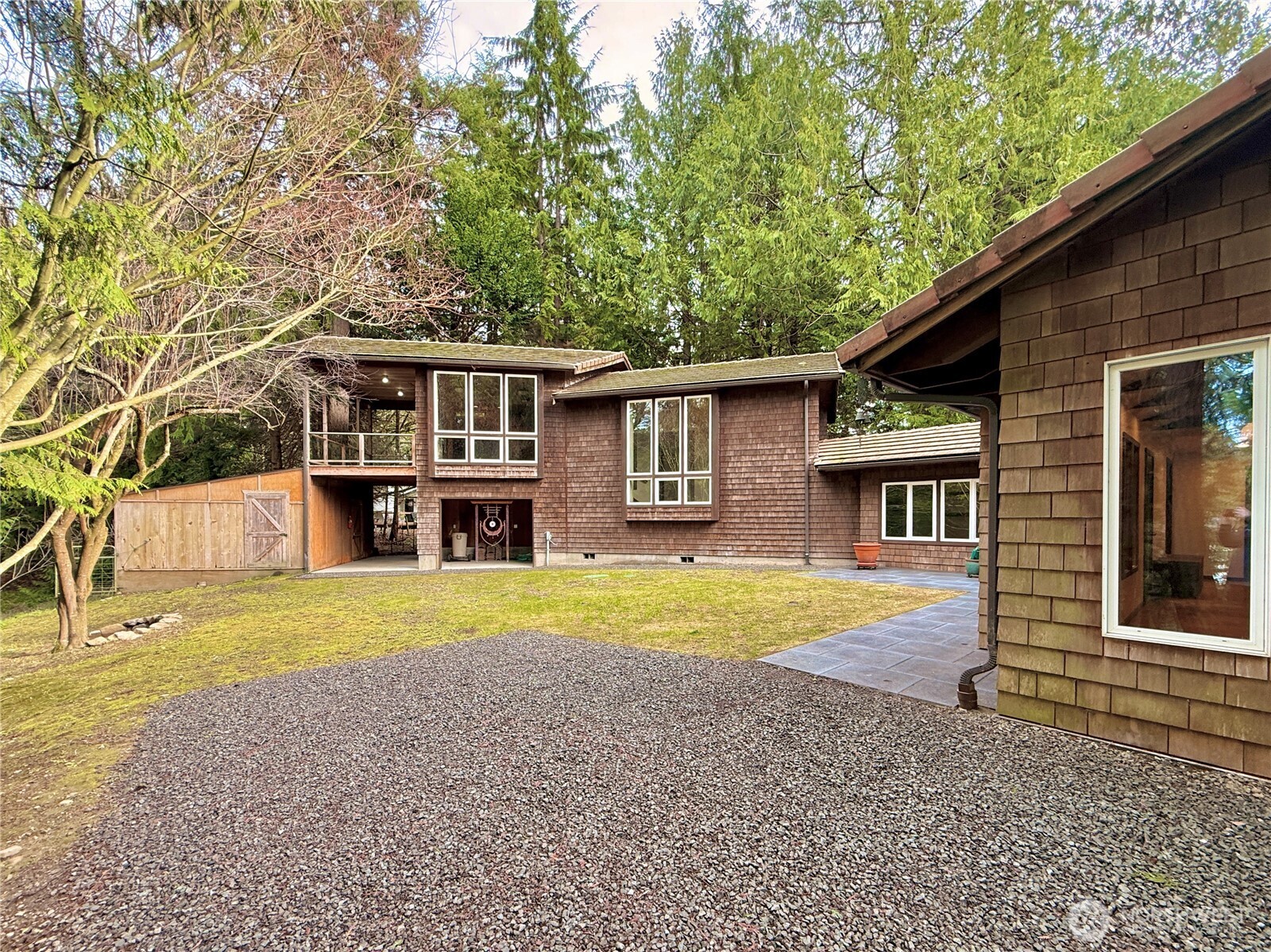 6132 Ne Carlin Court Property Photo 2