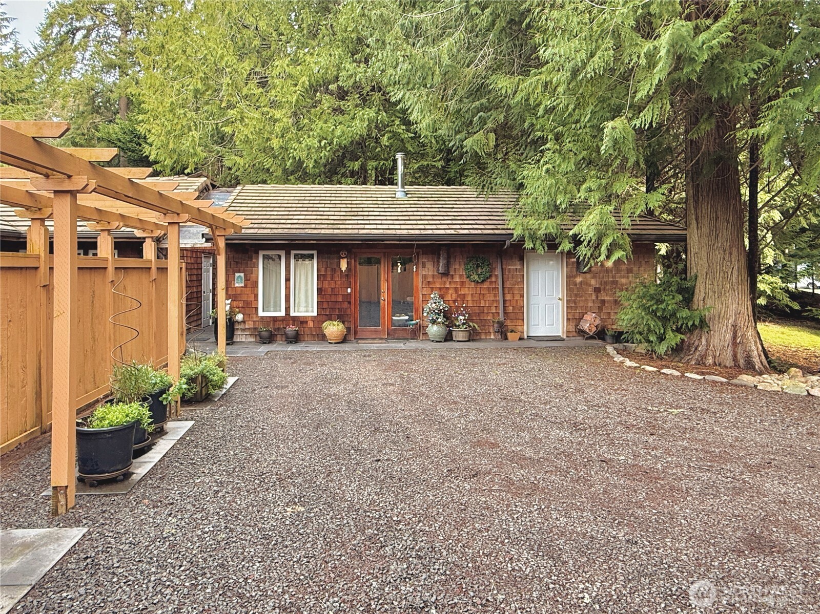 6132 Ne Carlin Court Property Photo 5