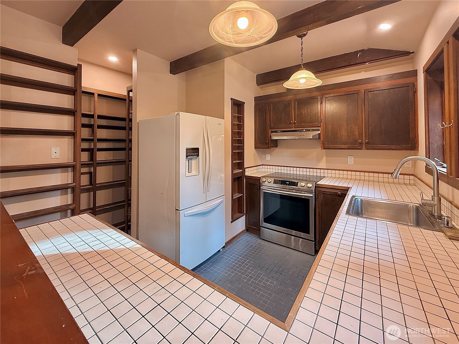 6132 Ne Carlin Court Property Photo 10