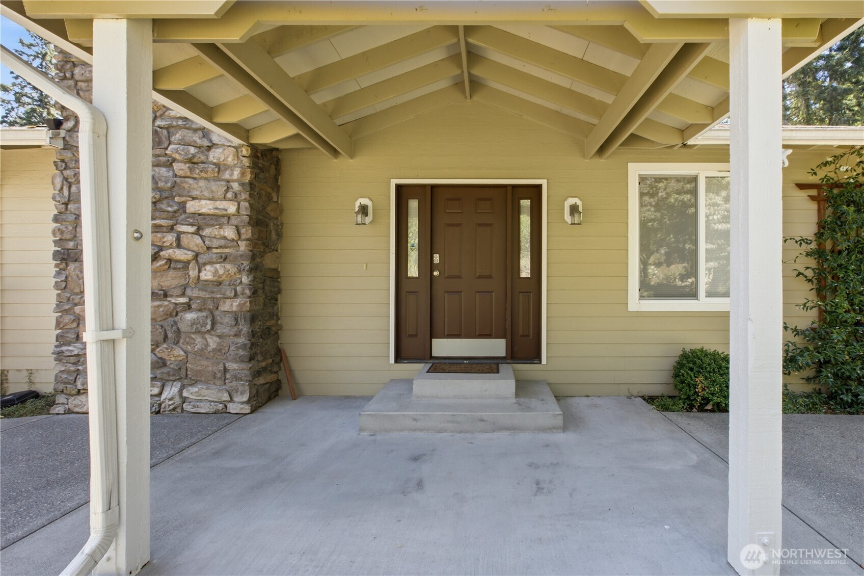 2604 Vincent Way Property Photo 4