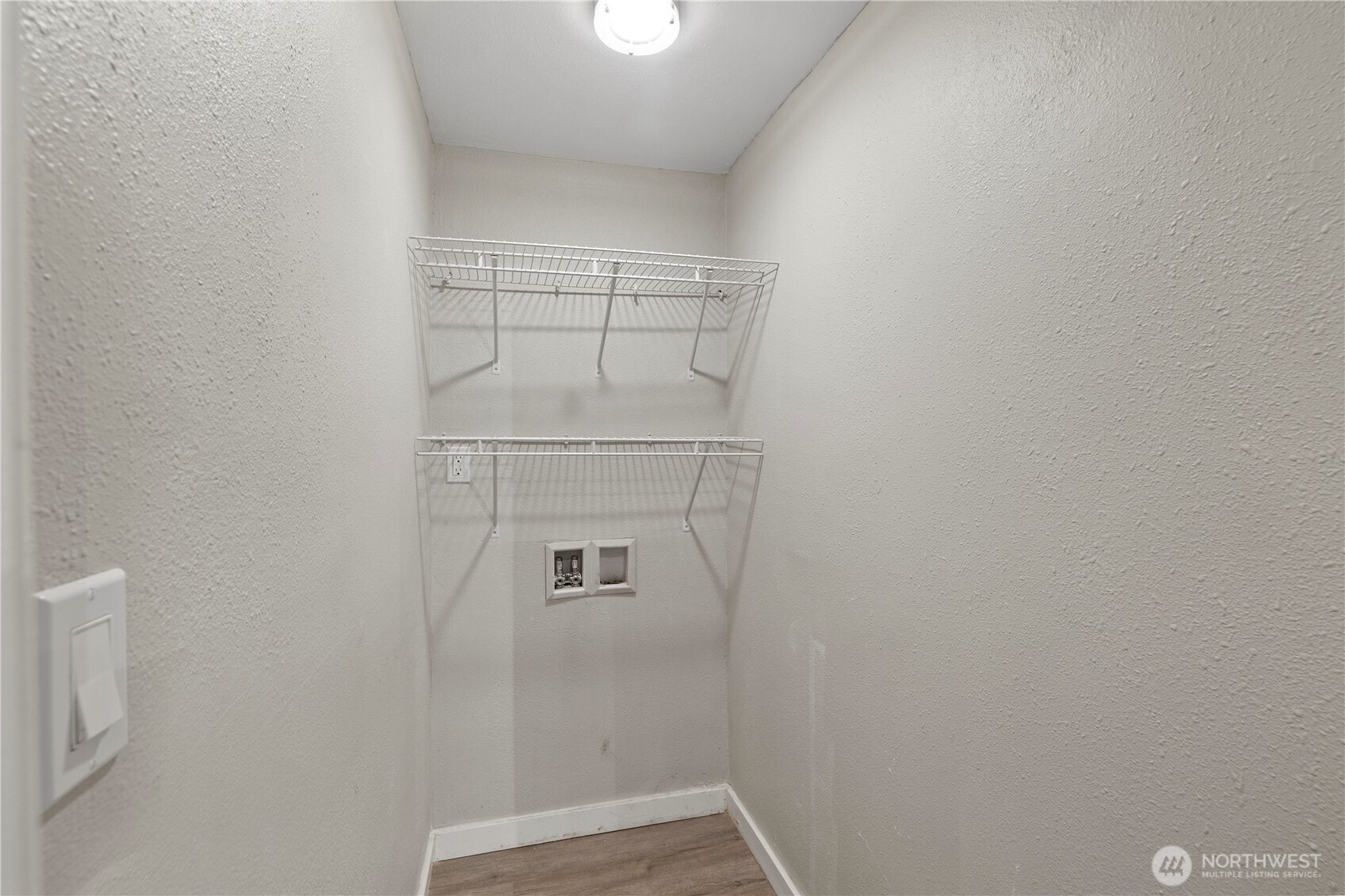 4811 S 252nd Place Property Photo 6