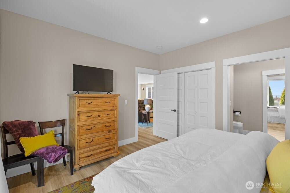 419 Edgewater Way Property Photo 28