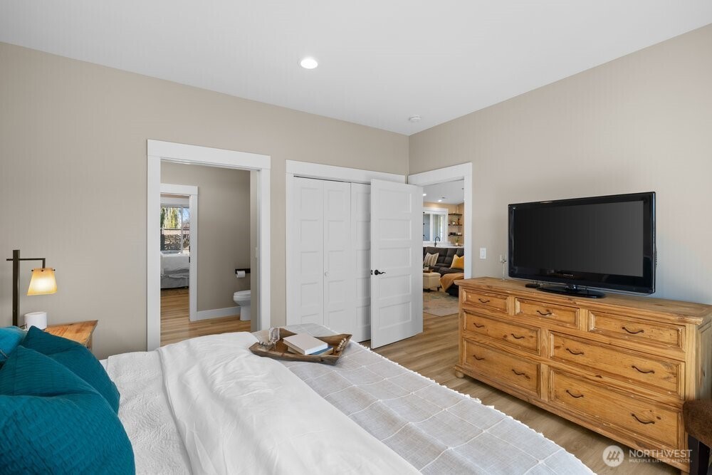419 Edgewater Way Property Photo 33