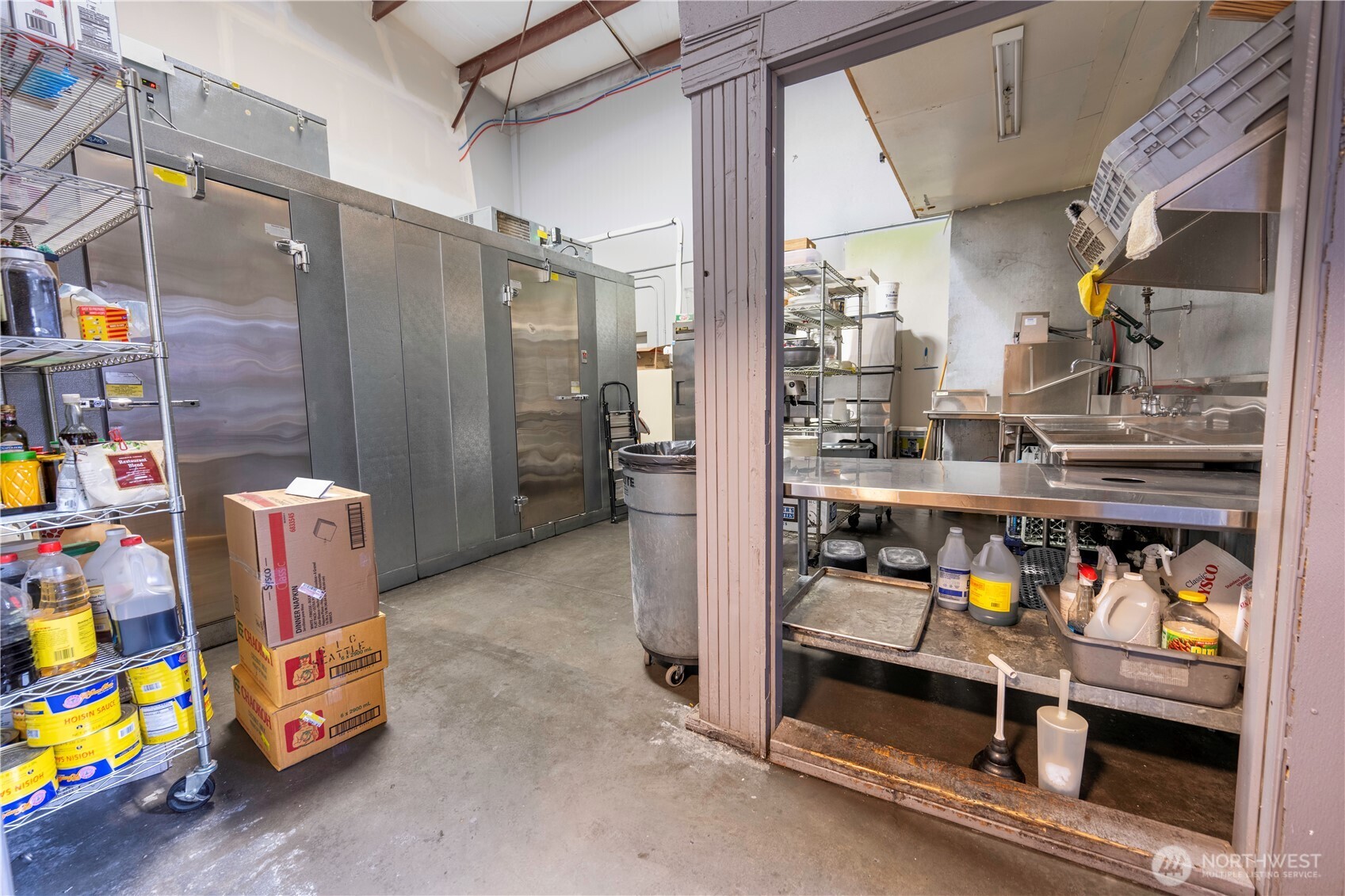 2468450 Property Photo 12