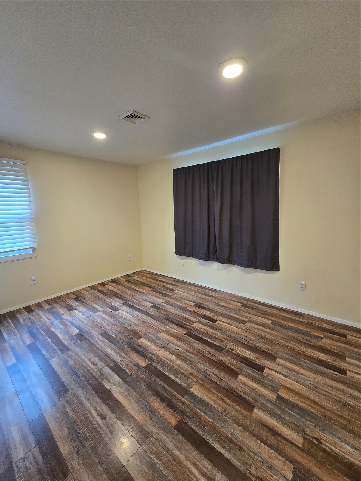8510 33rd Avenue Property Photo 9