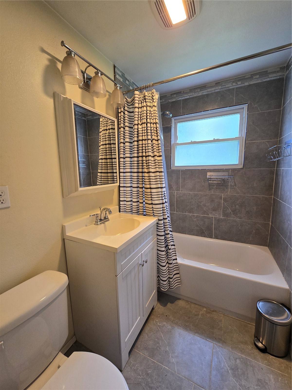 8510 33rd Avenue Property Photo 14
