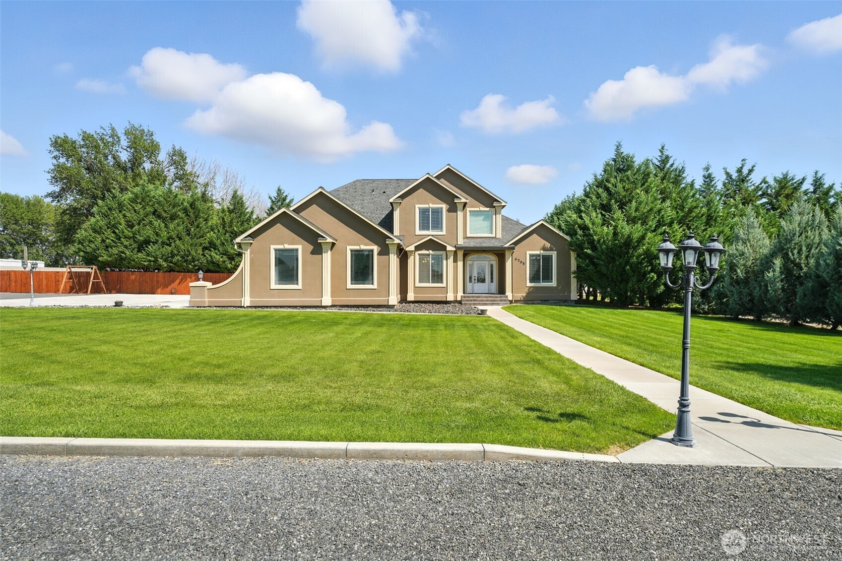 6795 Ne D.8 Road Property Photo 1