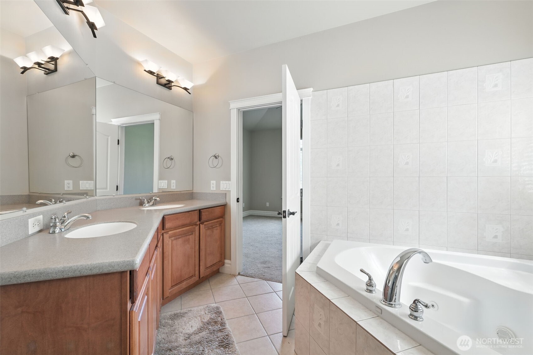 6795 Ne D.8 Road Property Photo 18