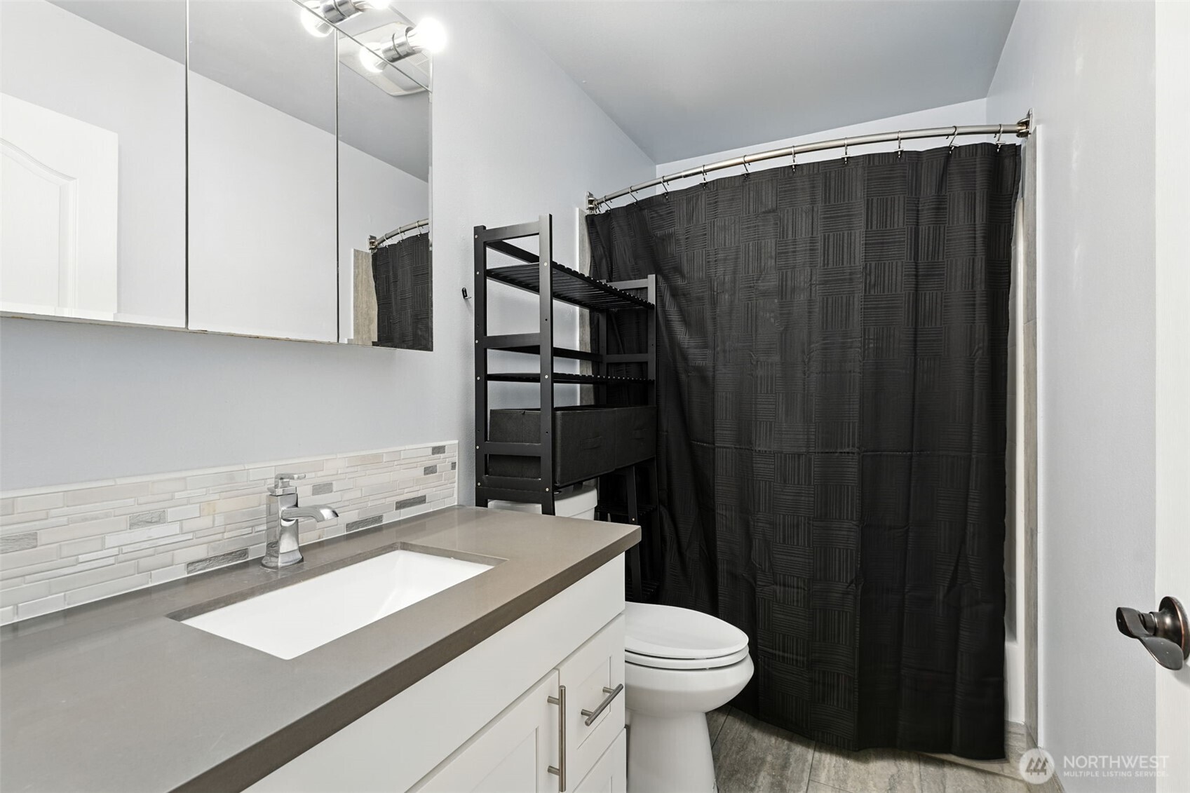 6795 Ne D.8 Road Property Photo 23