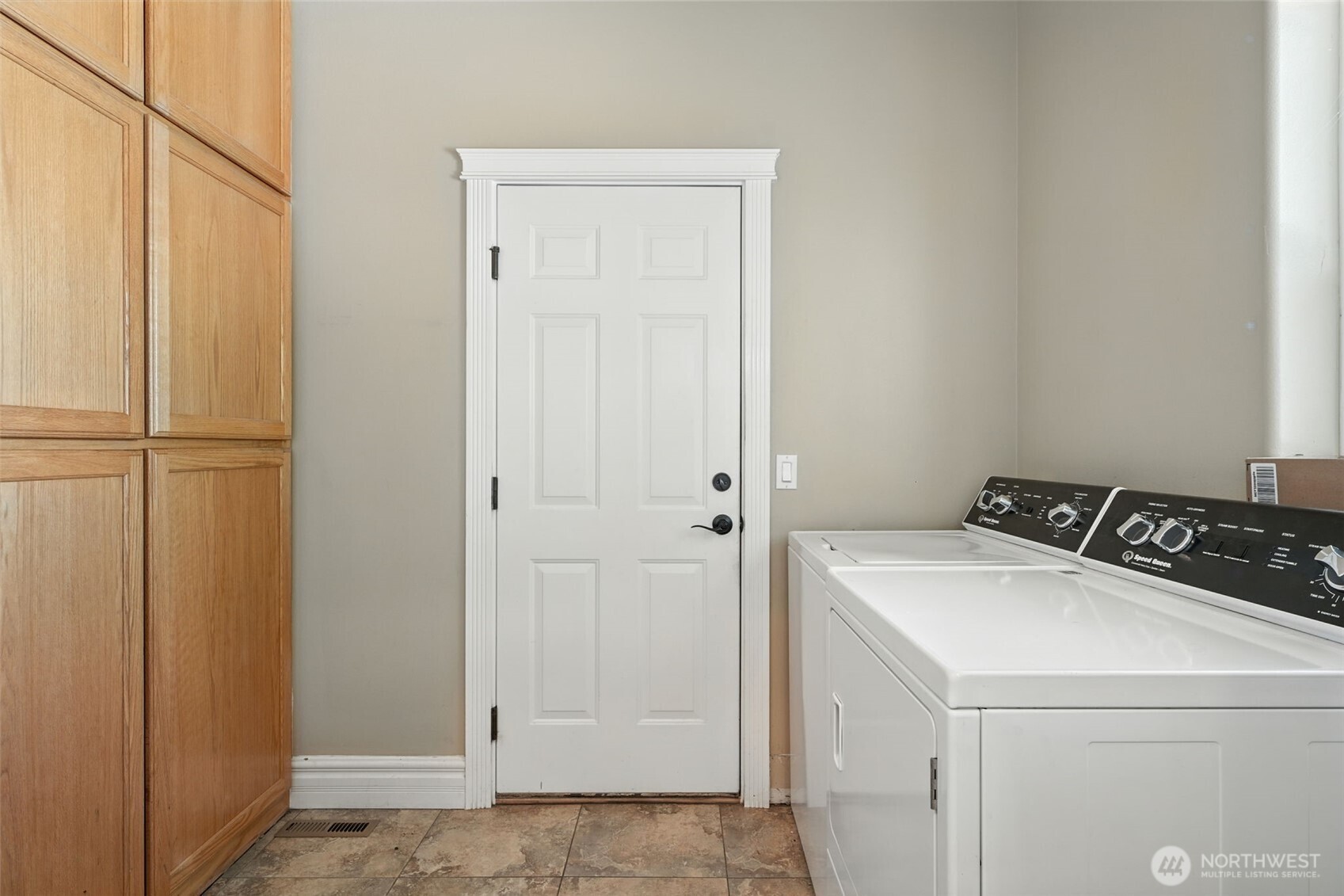 6795 Ne D.8 Road Property Photo 24