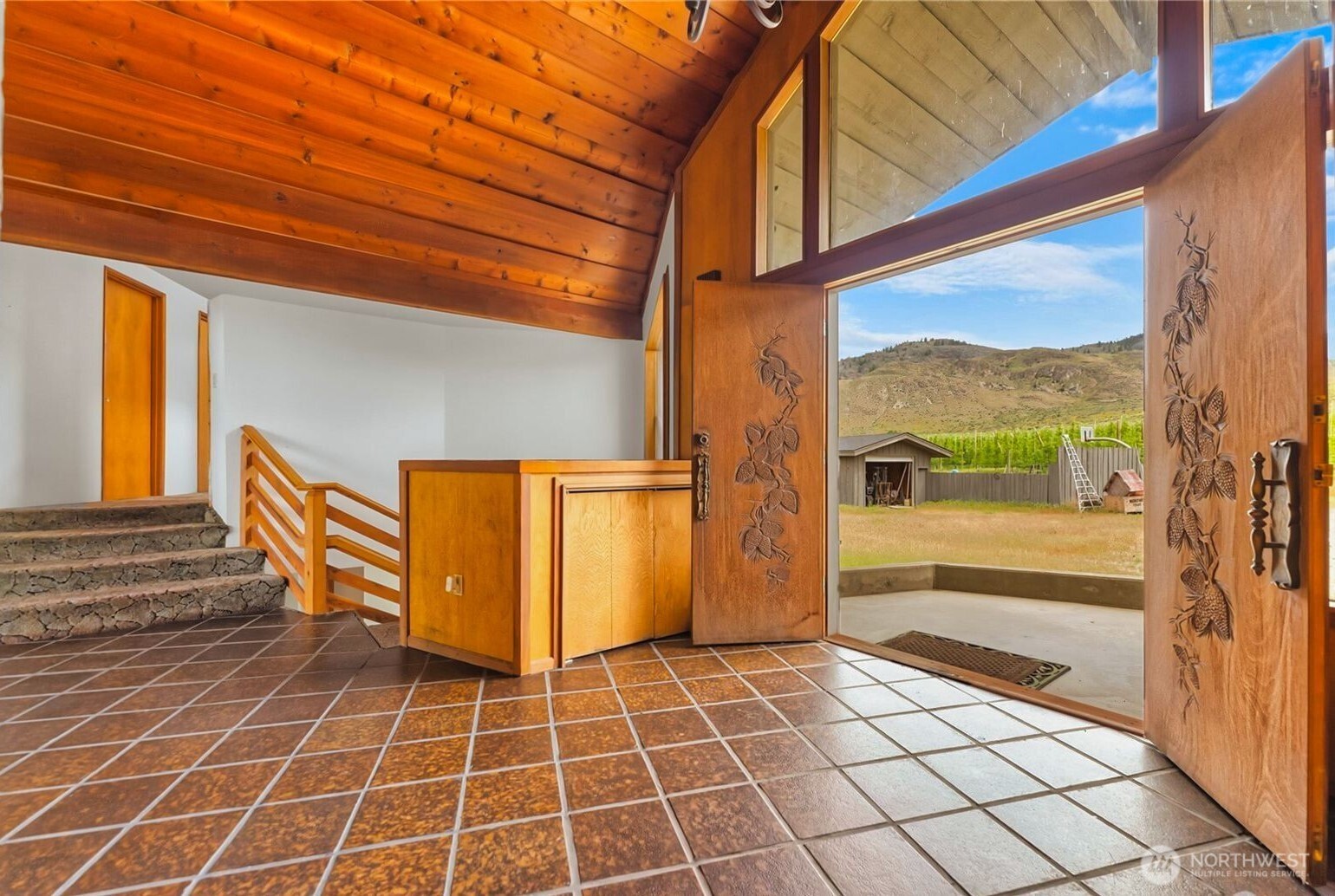 323 A Eastlake Road Property Photo 6