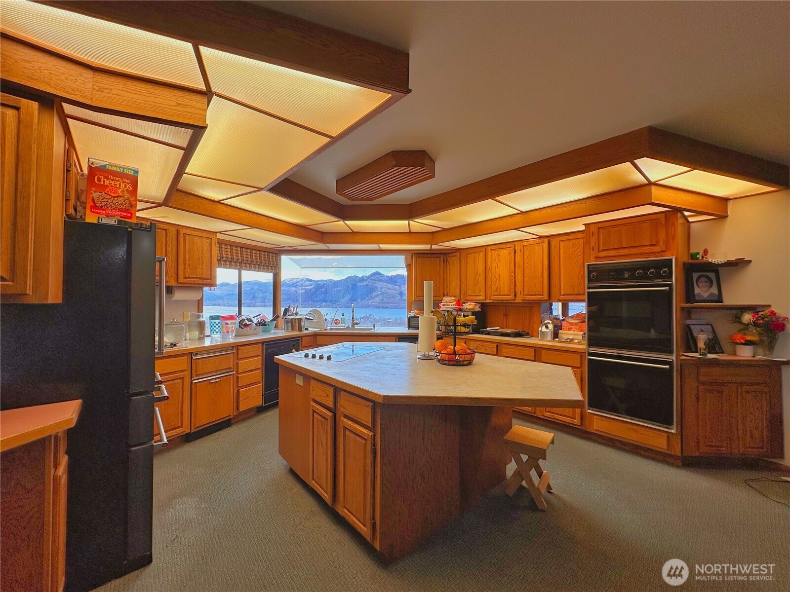 323 A Eastlake Road Property Photo 14
