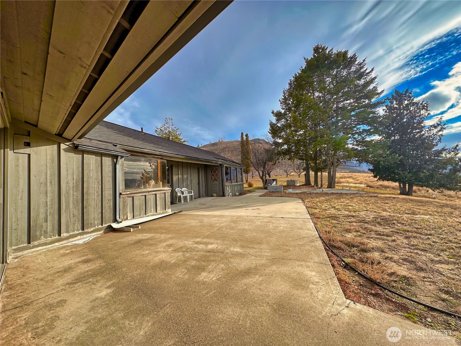 323 A Eastlake Road Property Photo 35