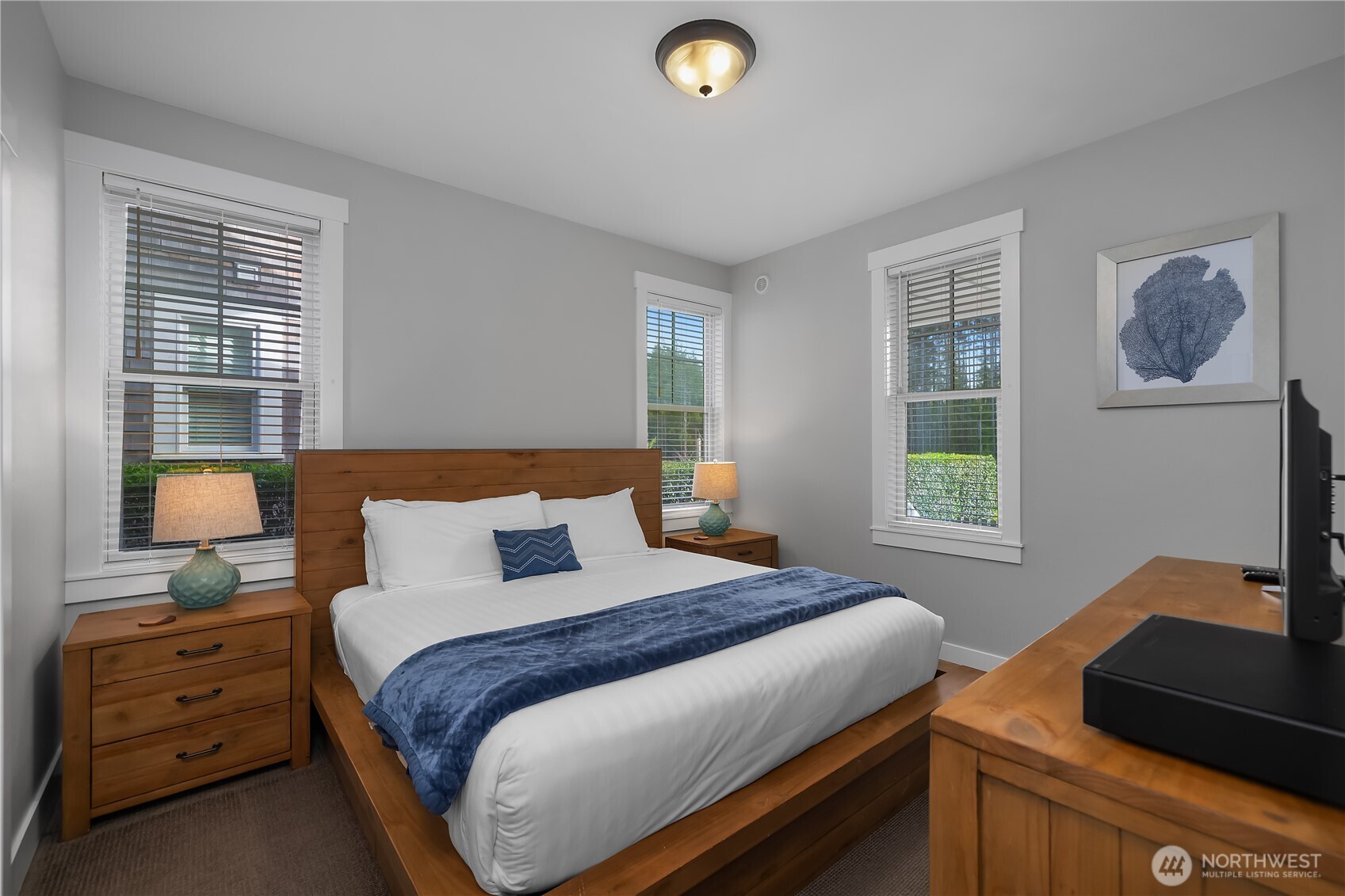 100 Horseshoe Lane Property Photo 12