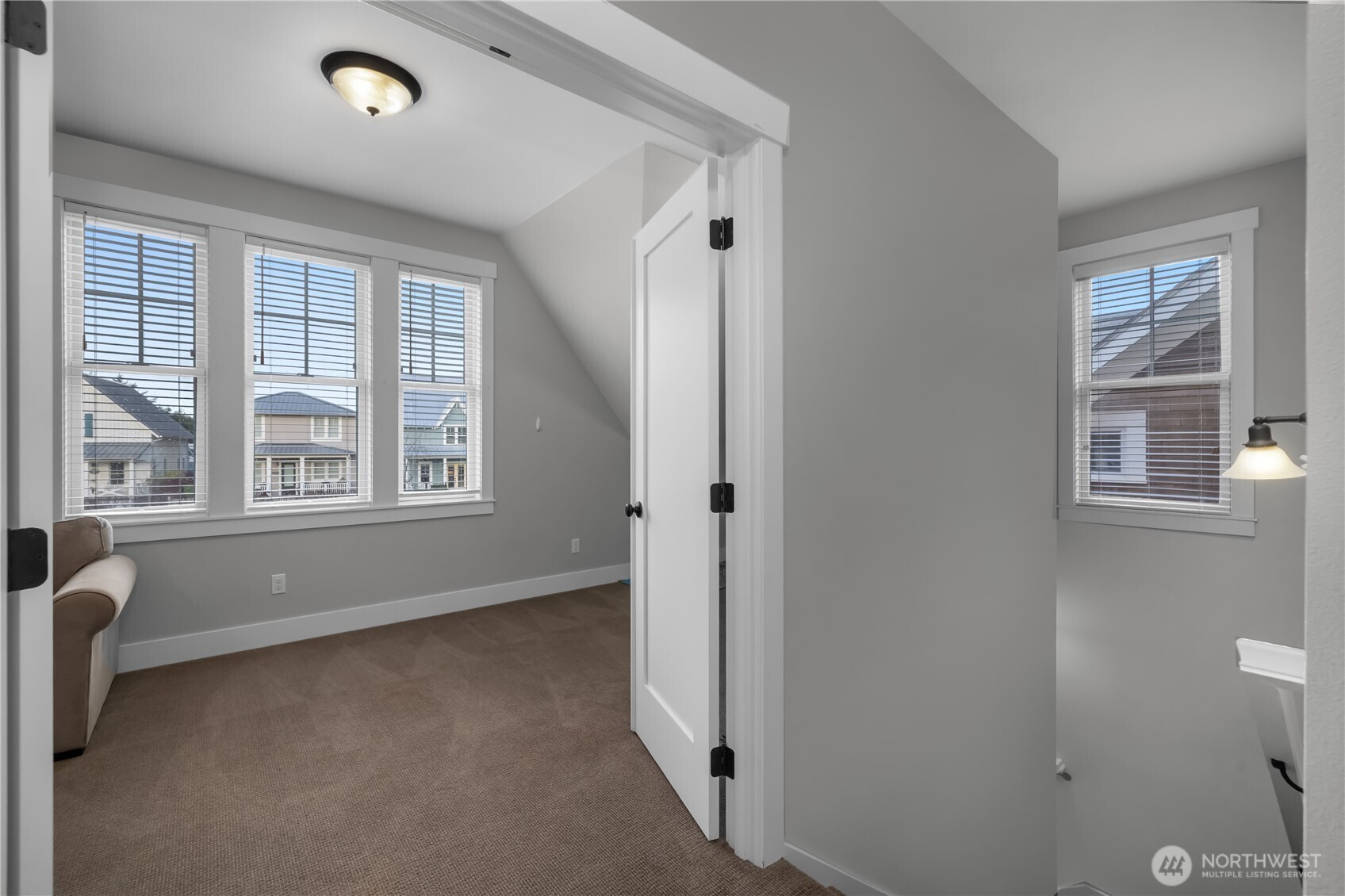 100 Horseshoe Lane Property Photo 23