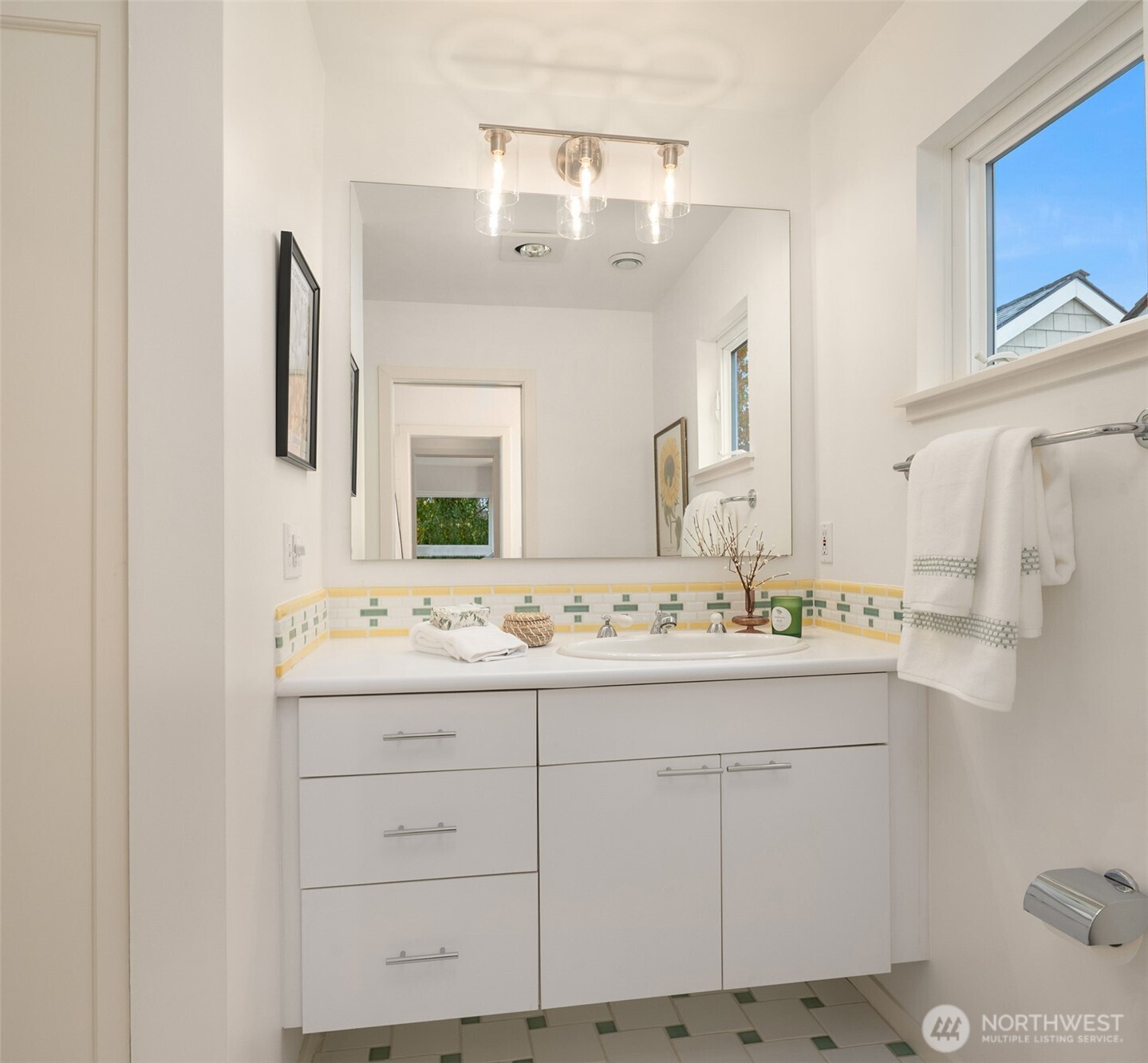 1929 42nd Avenue B Property Photo 10