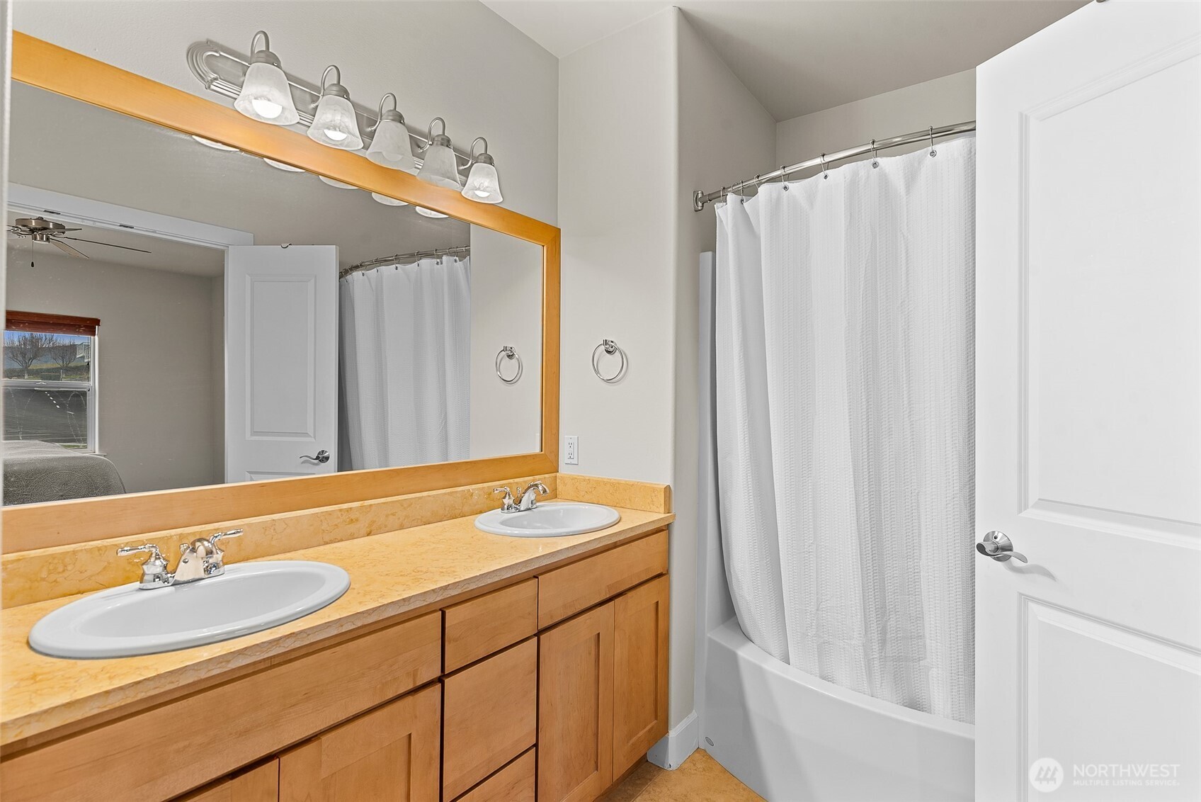 9270 Canyon Drive C16 Property Photo 32