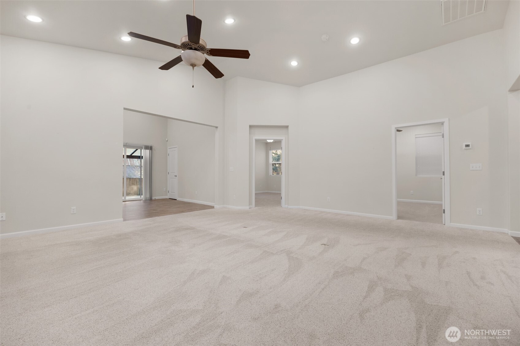 9028 168th Street Property Photo 6