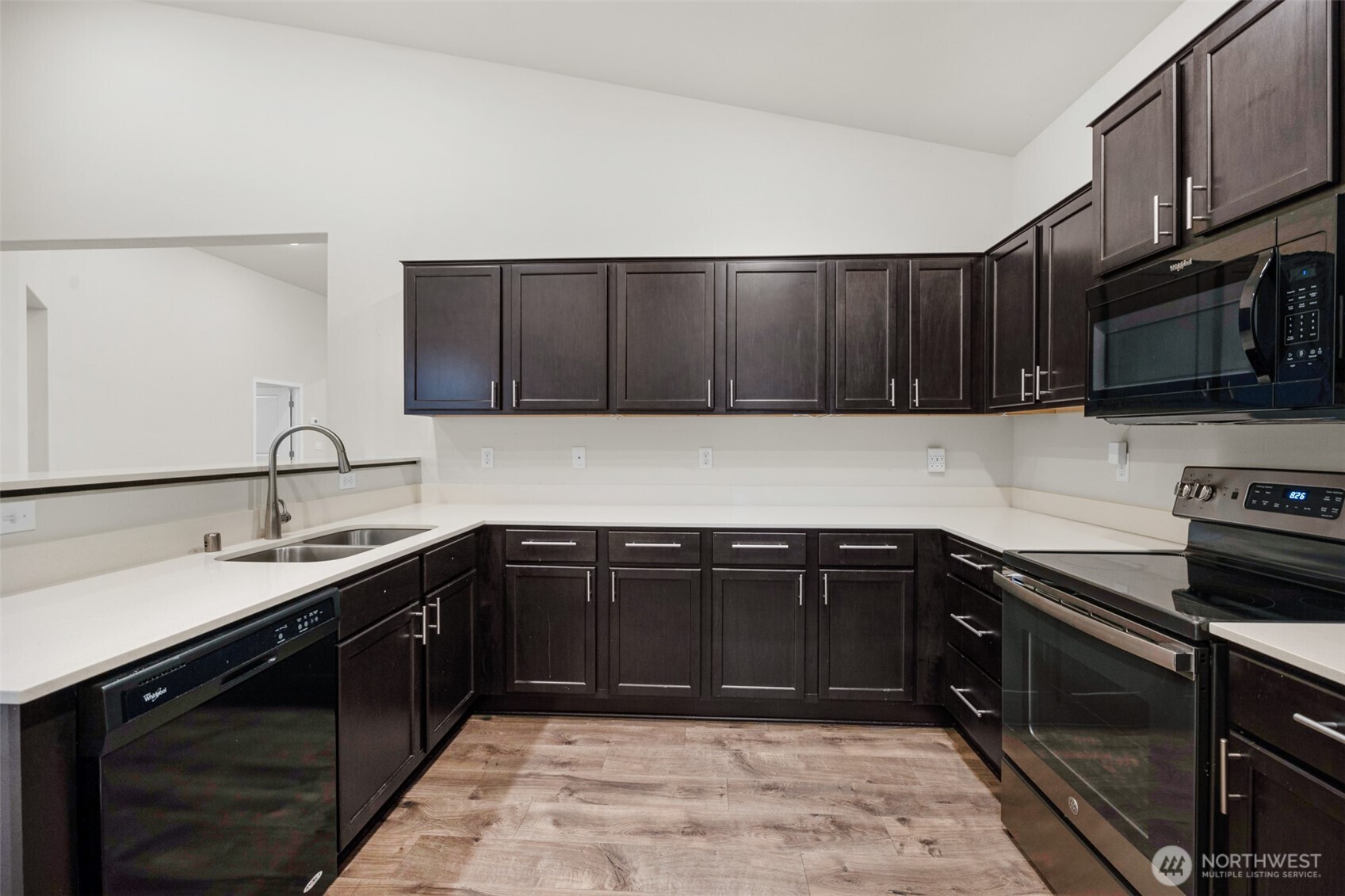 9028 168th Street Property Photo 10