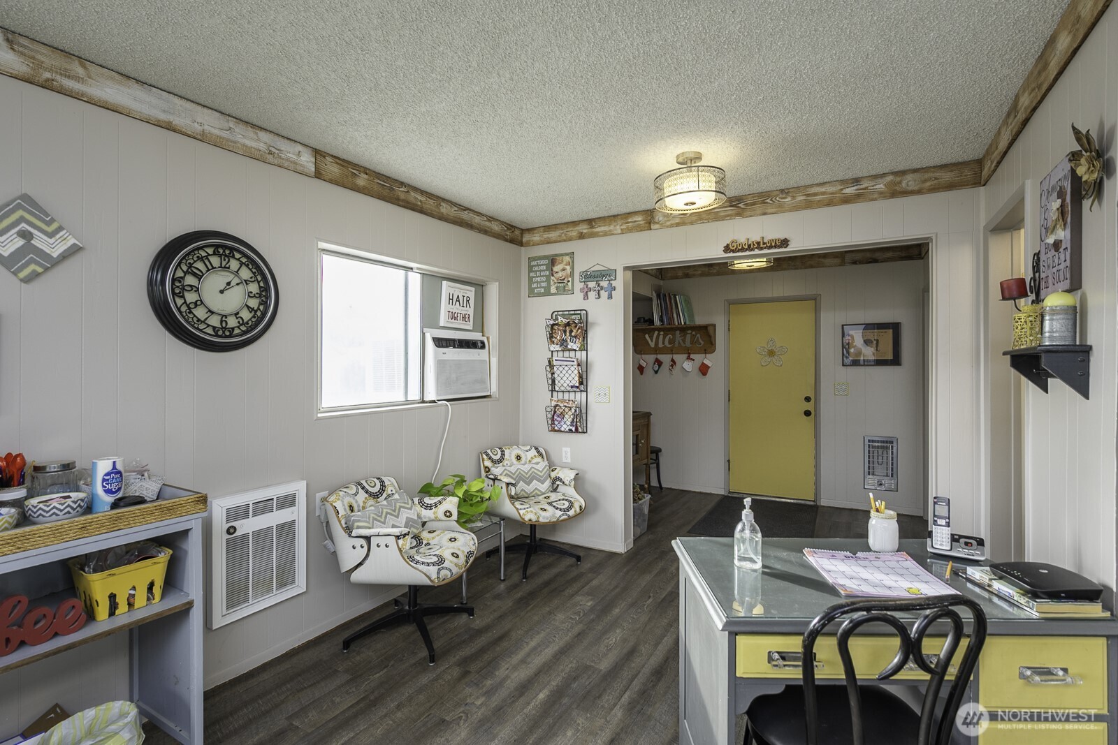 956 S Division Property Photo 16