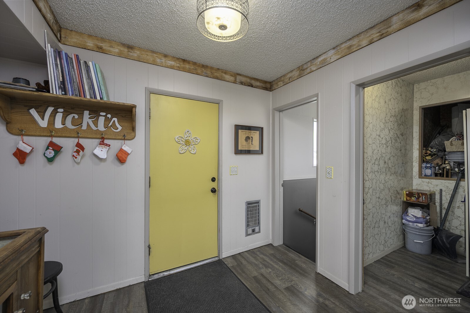 956 S Division Property Photo 18