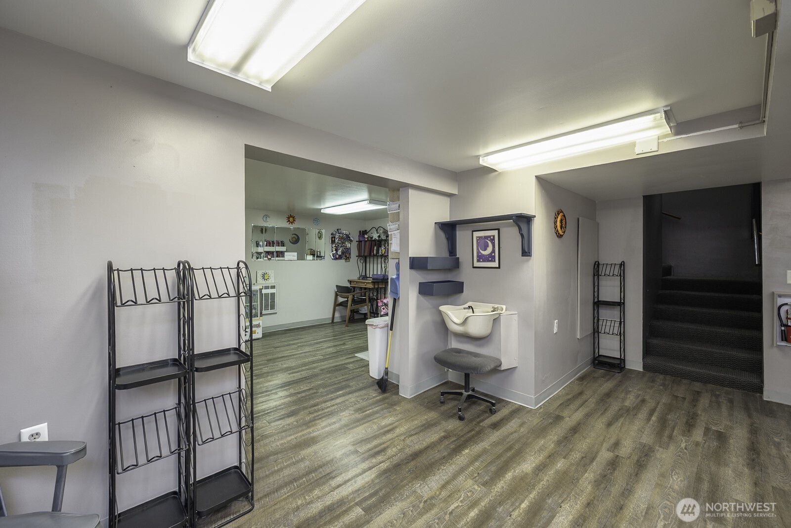 956 S Division Property Photo 24