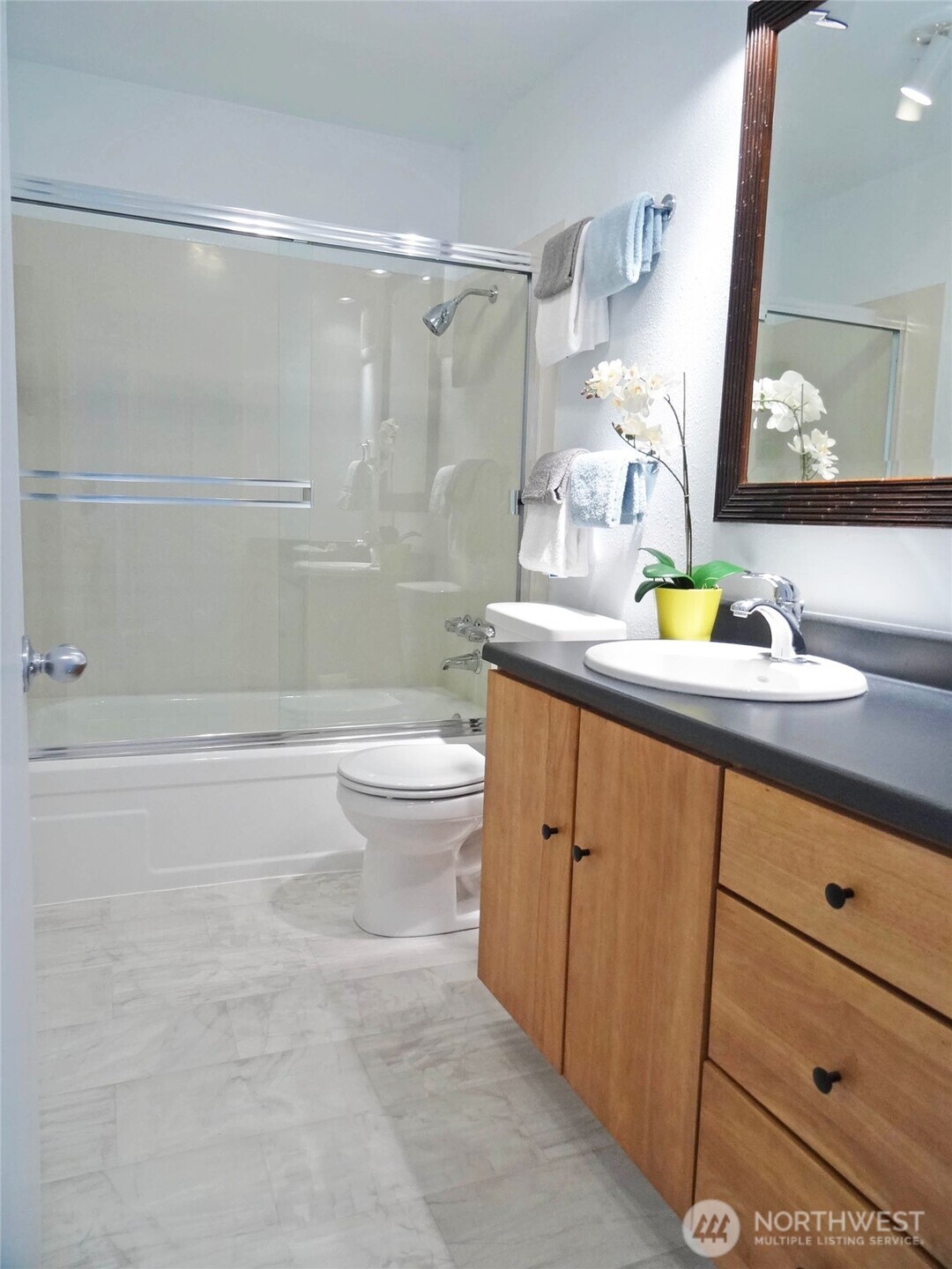 343 4th Avenue D Property Photo 14