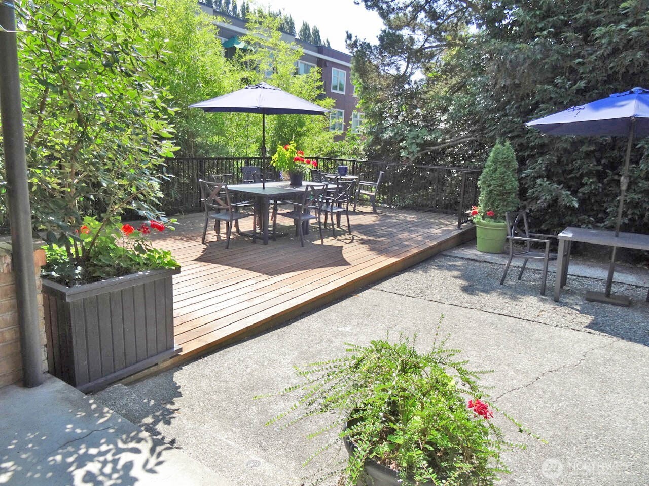 343 4th Avenue D Property Photo 15