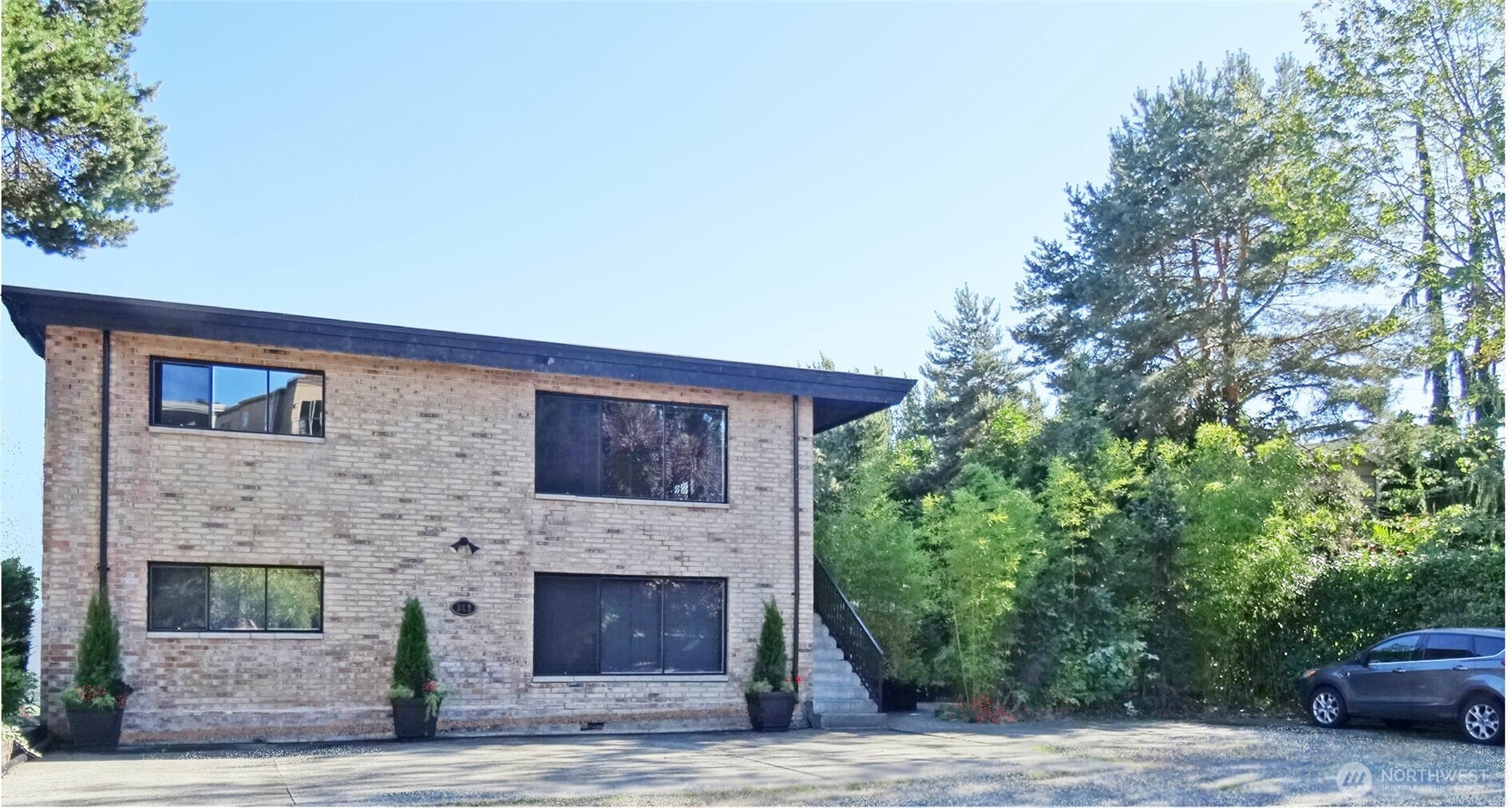 343 4th Avenue D Property Photo 18