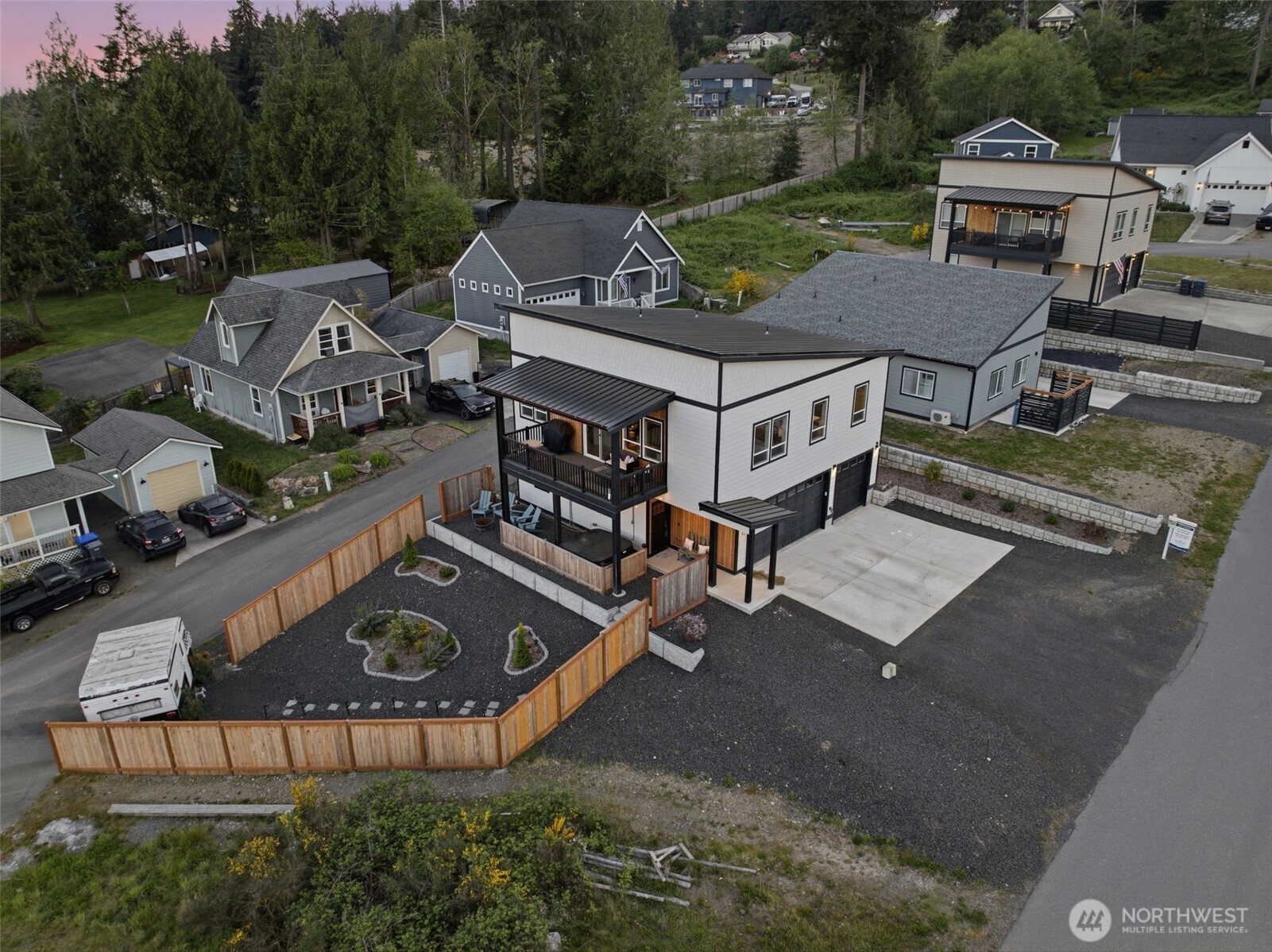 17 E Sellegren Road Property Photo 3