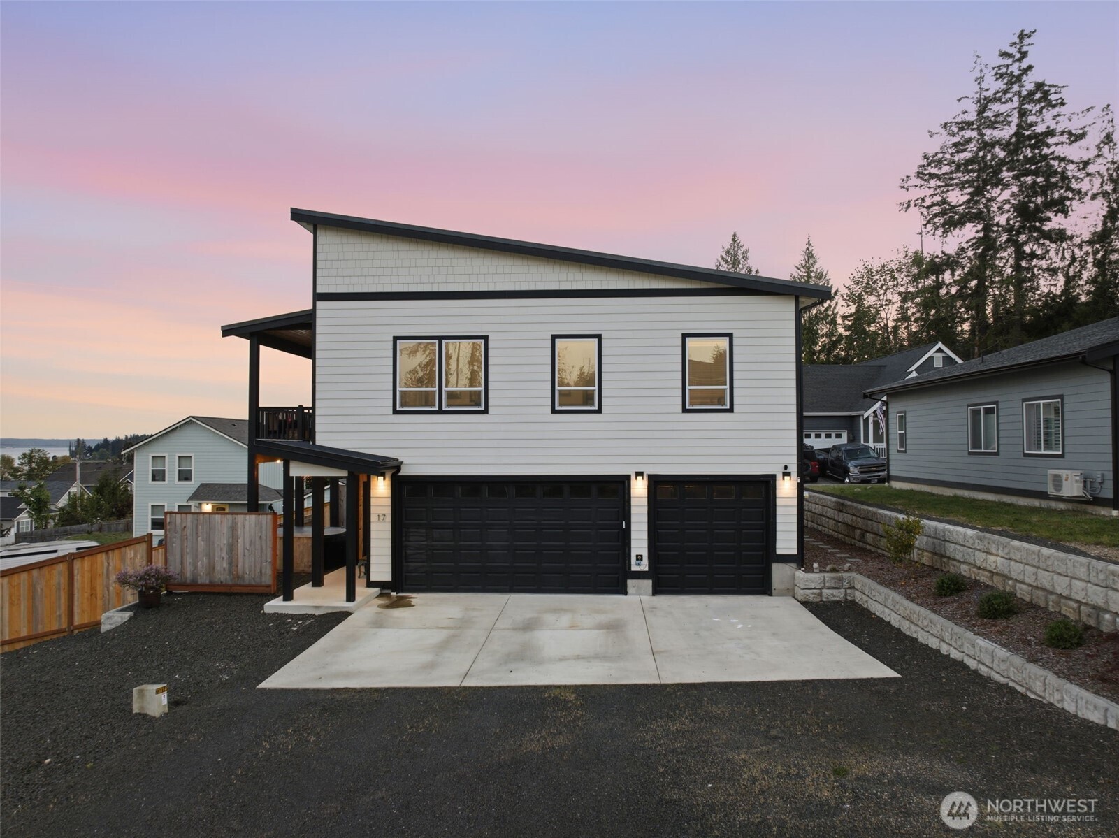17 E Sellegren Road Property Photo 5