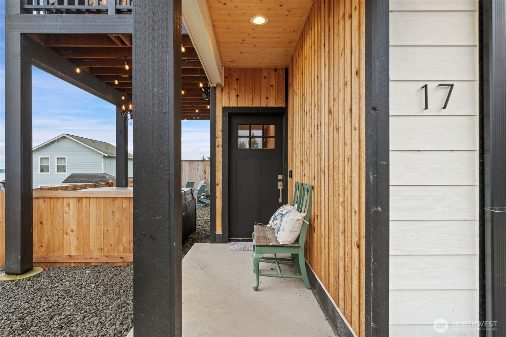 17 E Sellegren Road Property Photo 7
