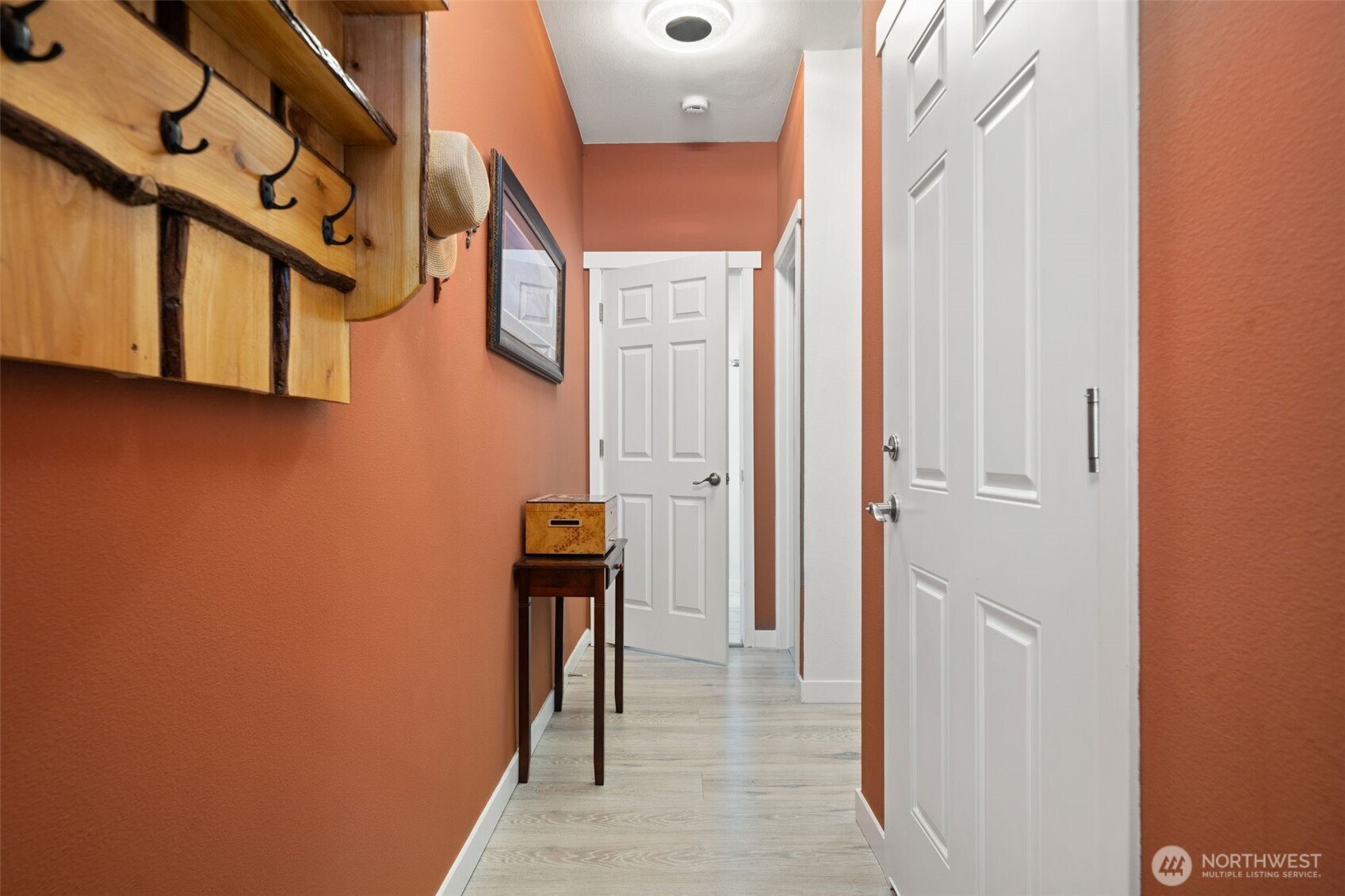 17 E Sellegren Road Property Photo 8