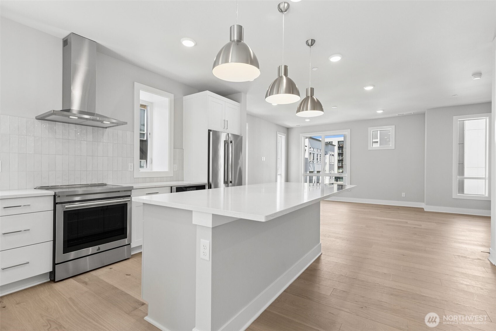 12255 138th Place 1701 Property Photo 3