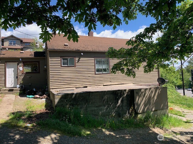 13076 Renton Avenue Property Photo 2