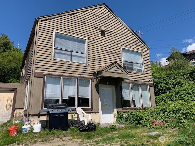 13076 Renton Avenue Property Photo 3