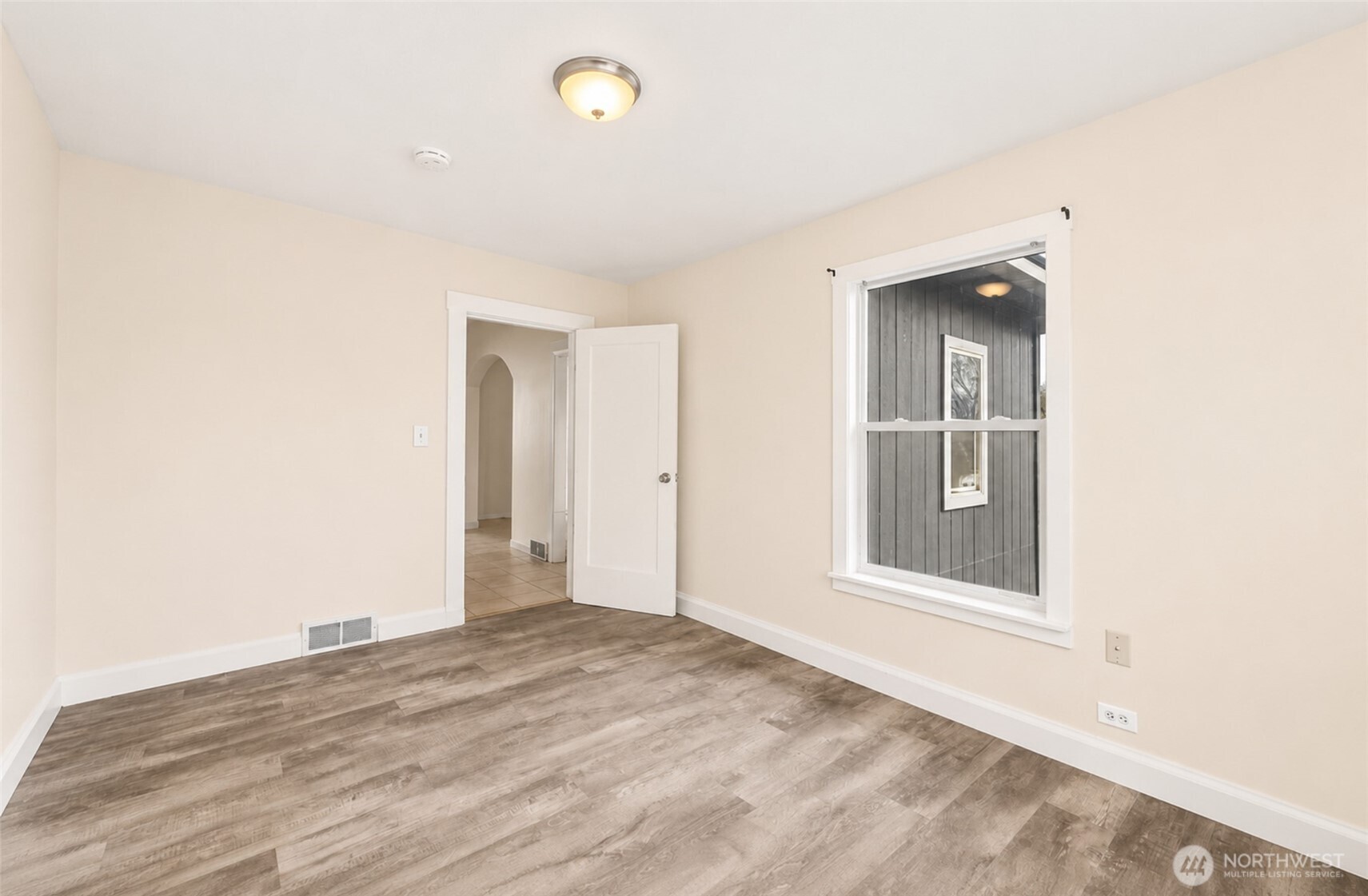 214 Hamilton Street Property Photo 8