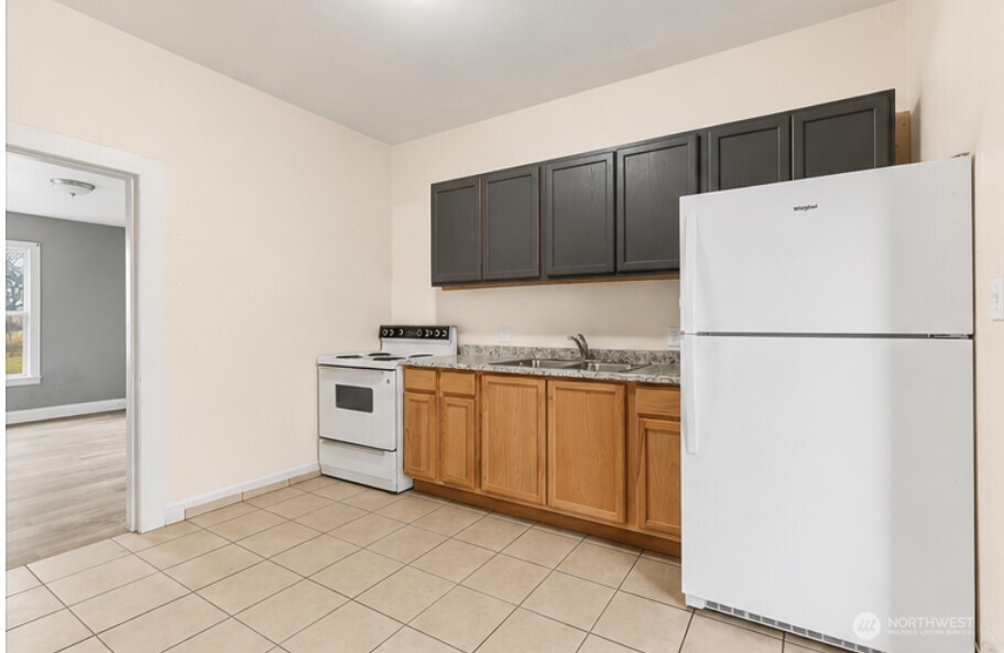 214 Hamilton Street Property Photo 9