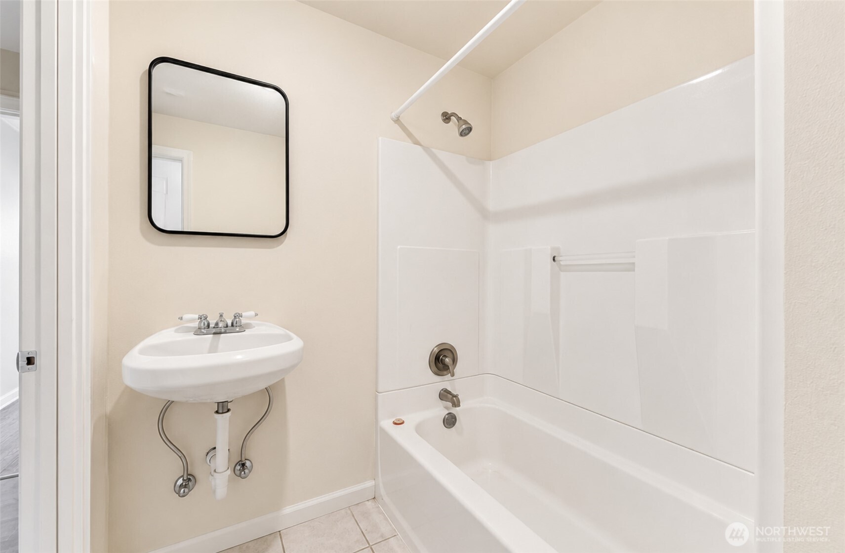 214 Hamilton Street Property Photo 13