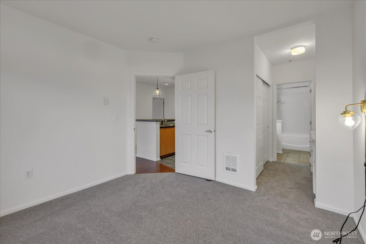 18 Dravus Street 207 Property Photo 14