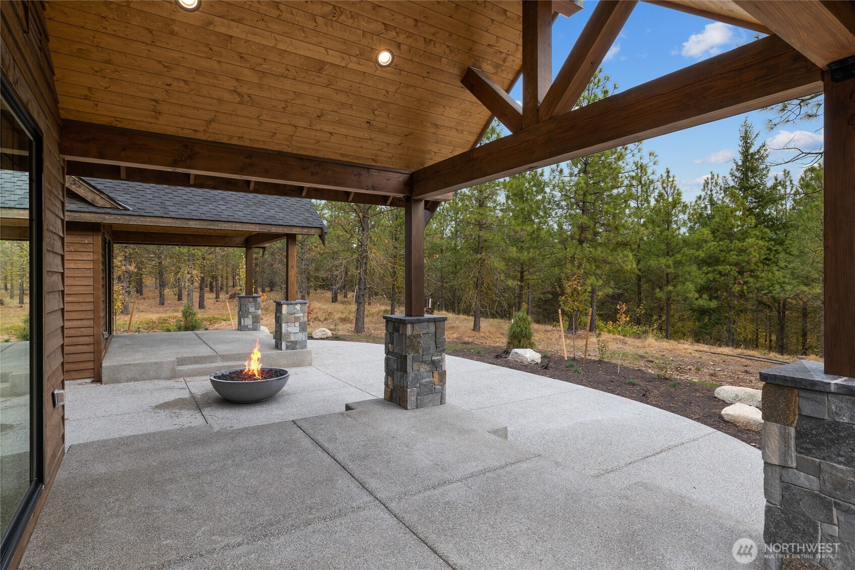 1601 Wanawish Loop Property Photo 27