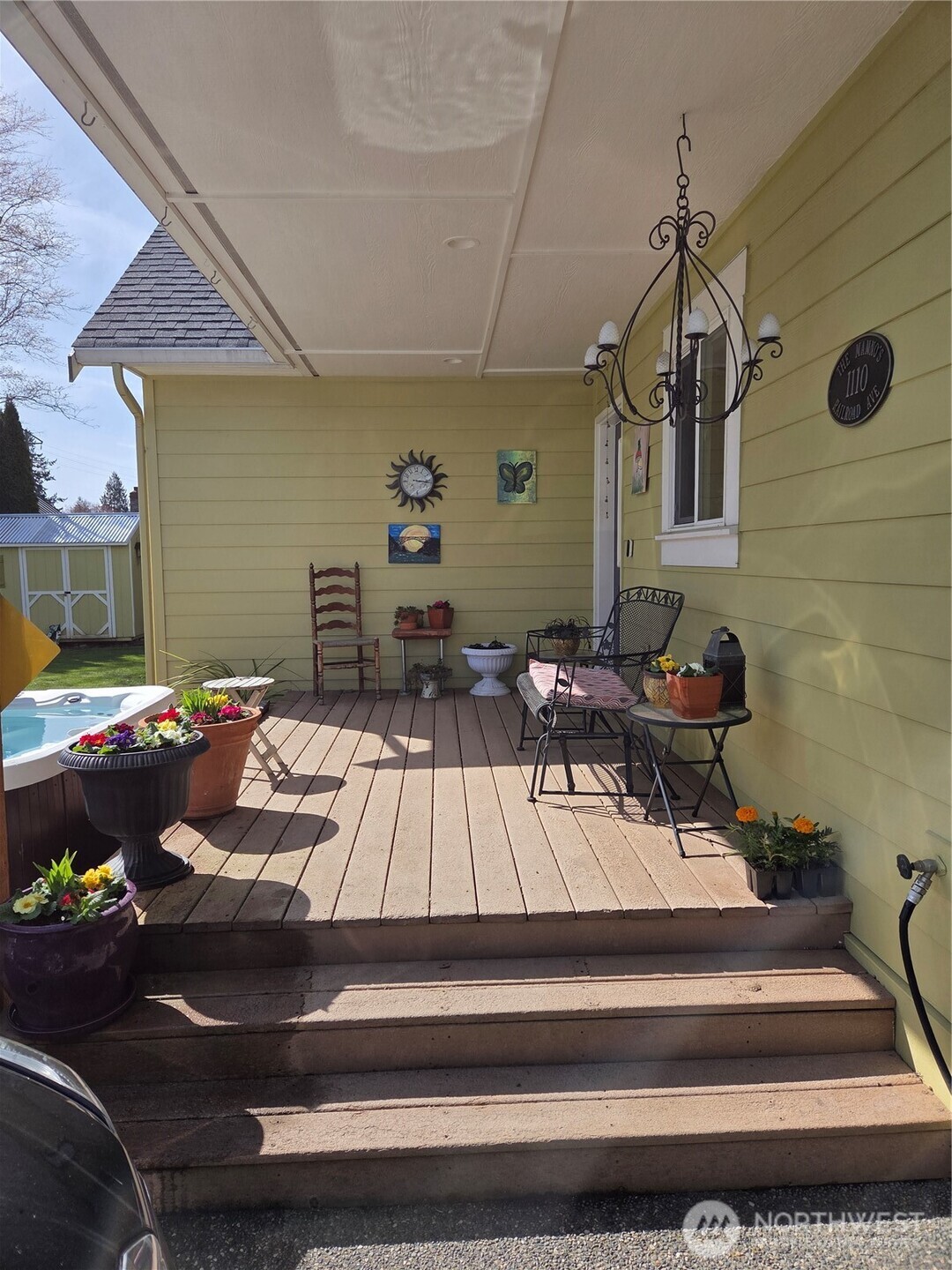 1110 Railroad Avenue Property Photo 4